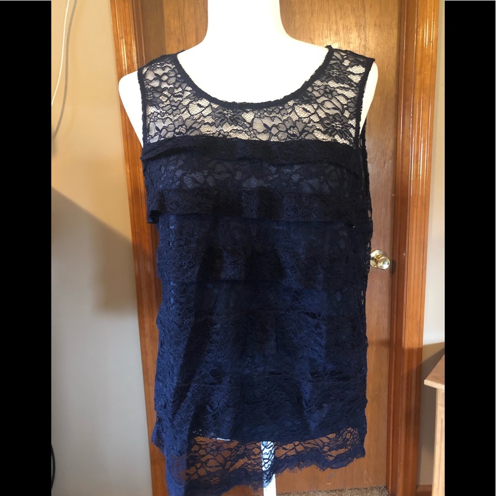 Ann Taylor lace tier sleeveless blouse